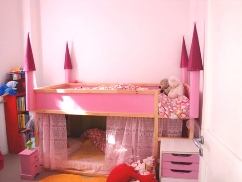 Evaluación Arte Resolver Convierte la cama Kura de Ikea en un castillo
